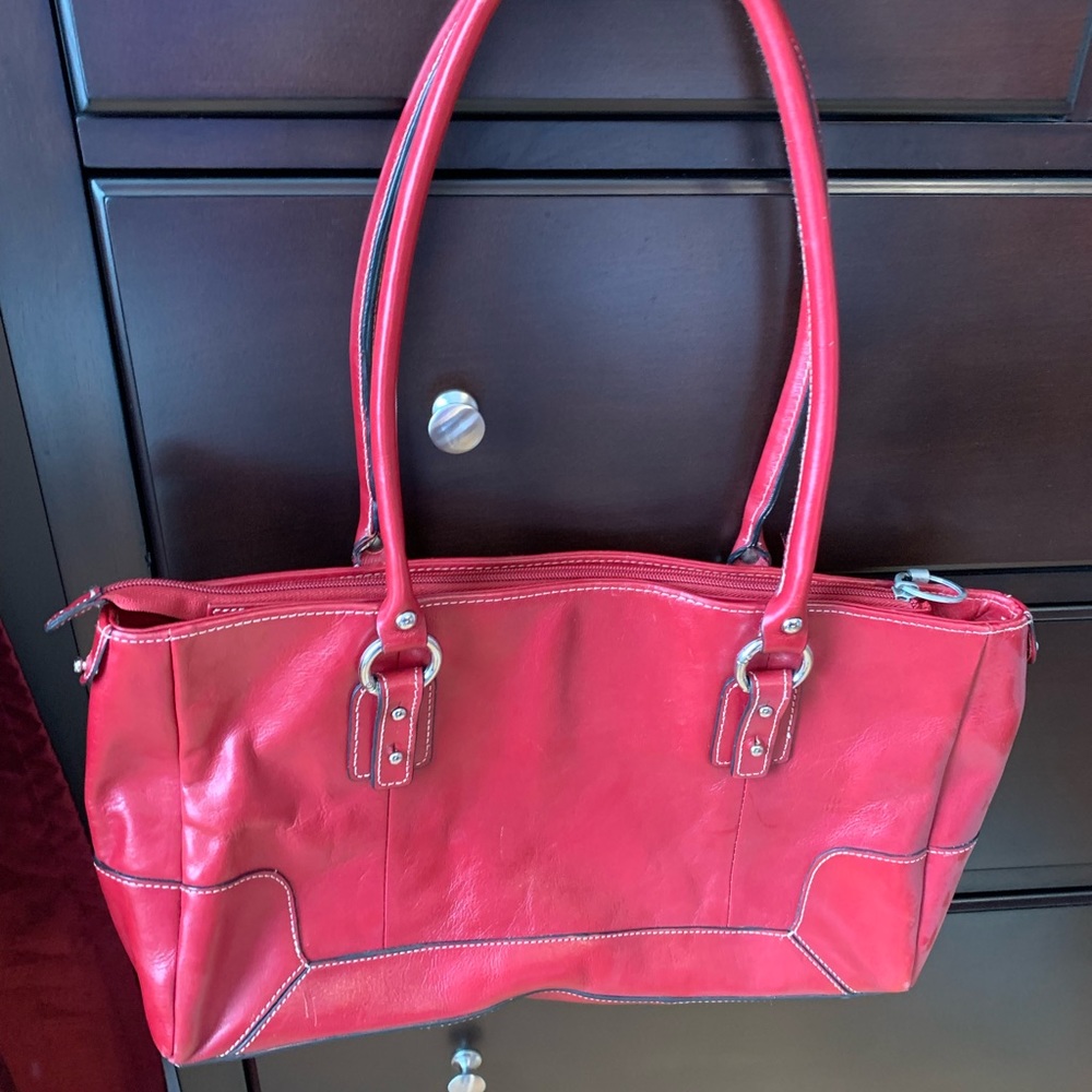 Danier shoulder bag